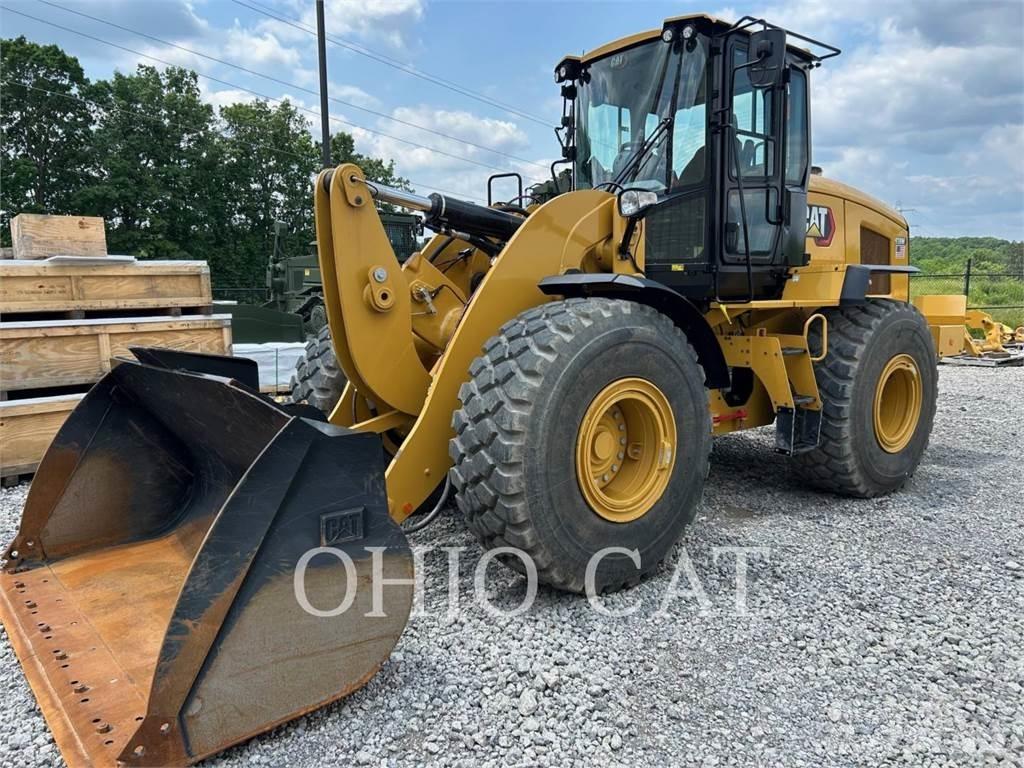 CAT 938M Iekrāvēji uz riteņiem