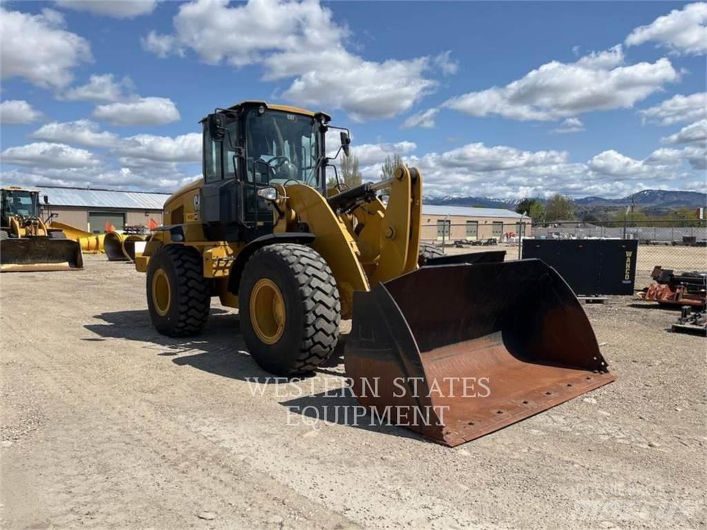 CAT 938M Iekrāvēji uz riteņiem