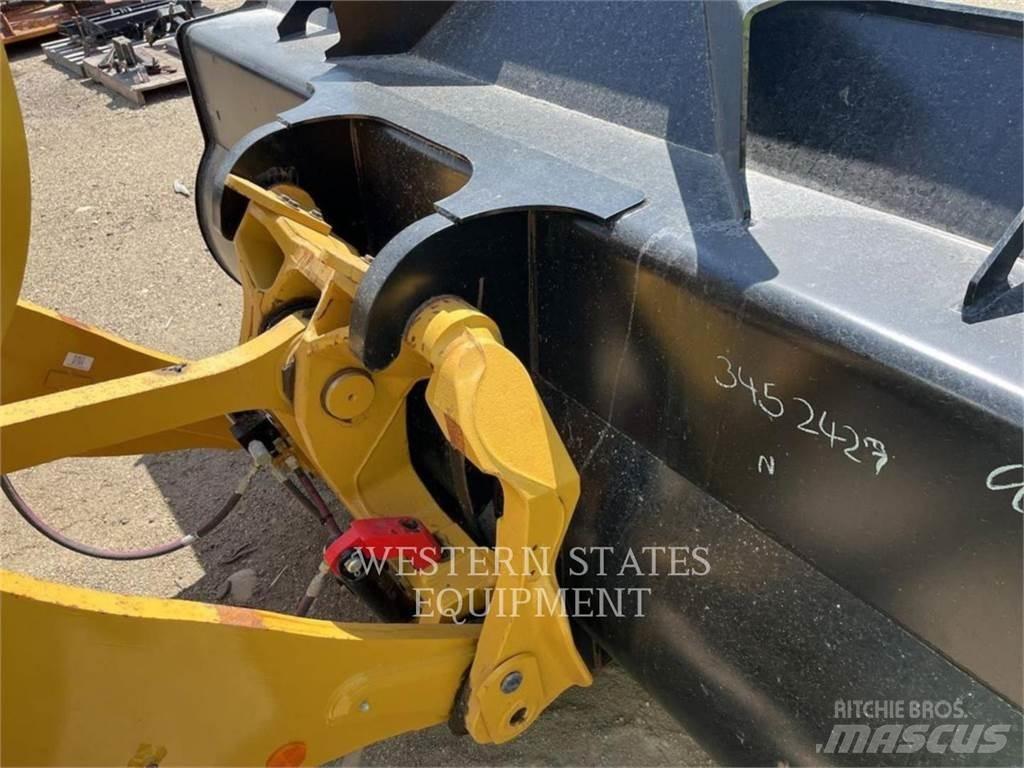 CAT 938M Iekrāvēji uz riteņiem