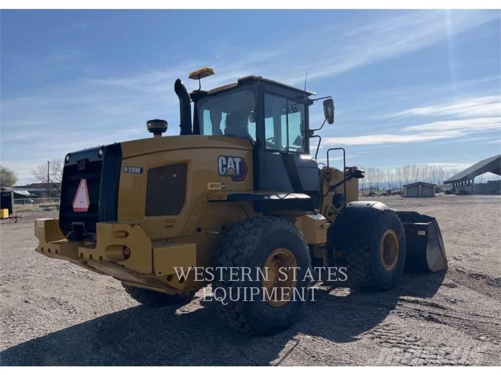 CAT 938M Iekrāvēji uz riteņiem