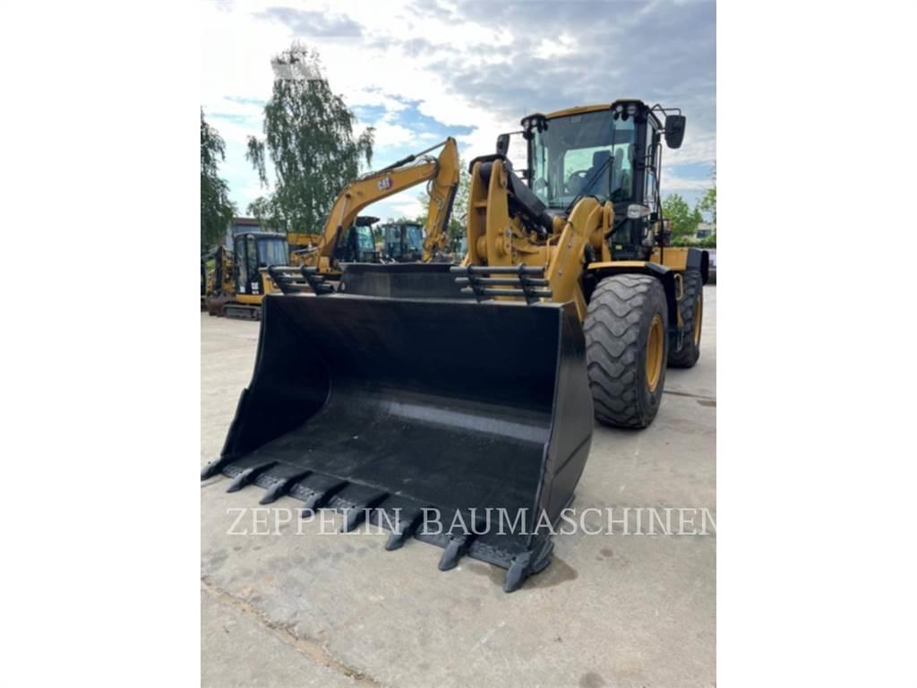 CAT 938M Iekrāvēji uz riteņiem