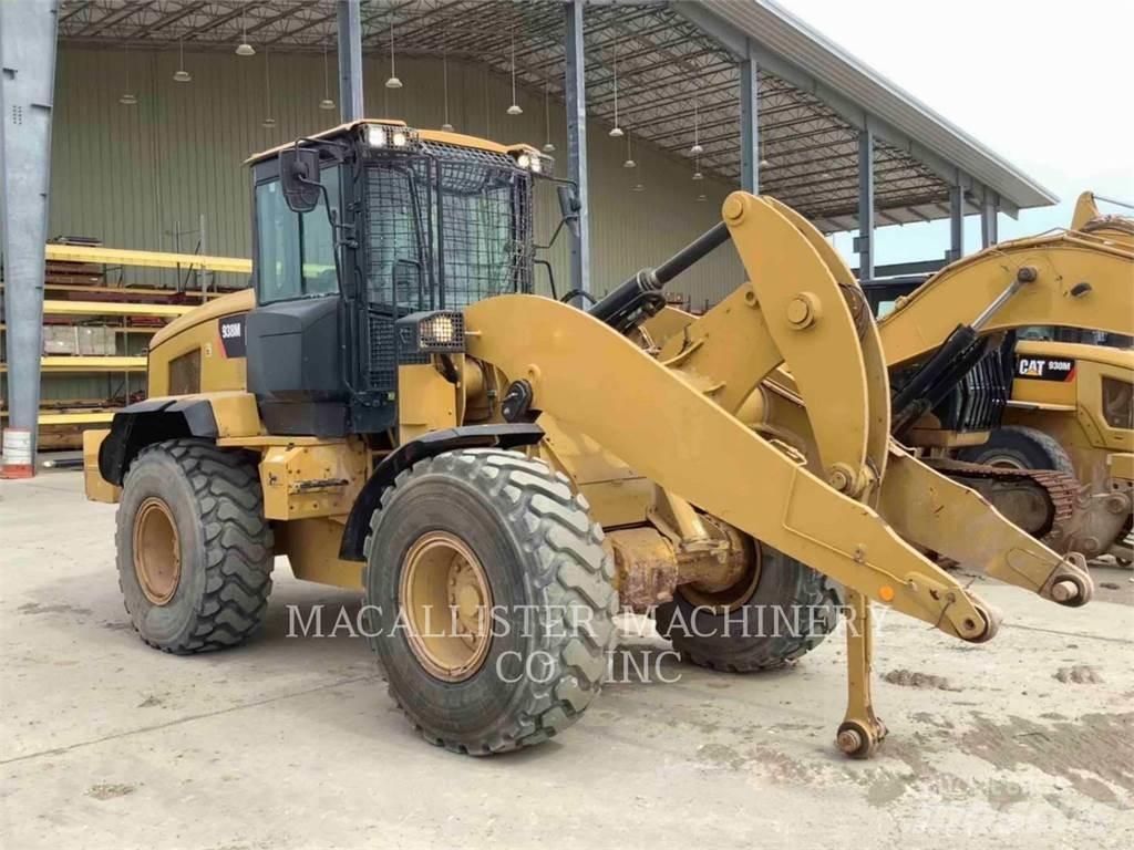 CAT 938M Iekrāvēji uz riteņiem