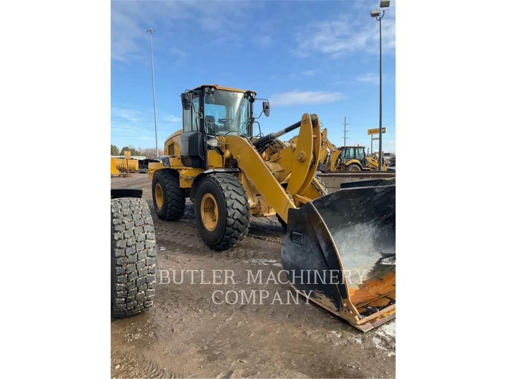 CAT 938M Iekrāvēji uz riteņiem