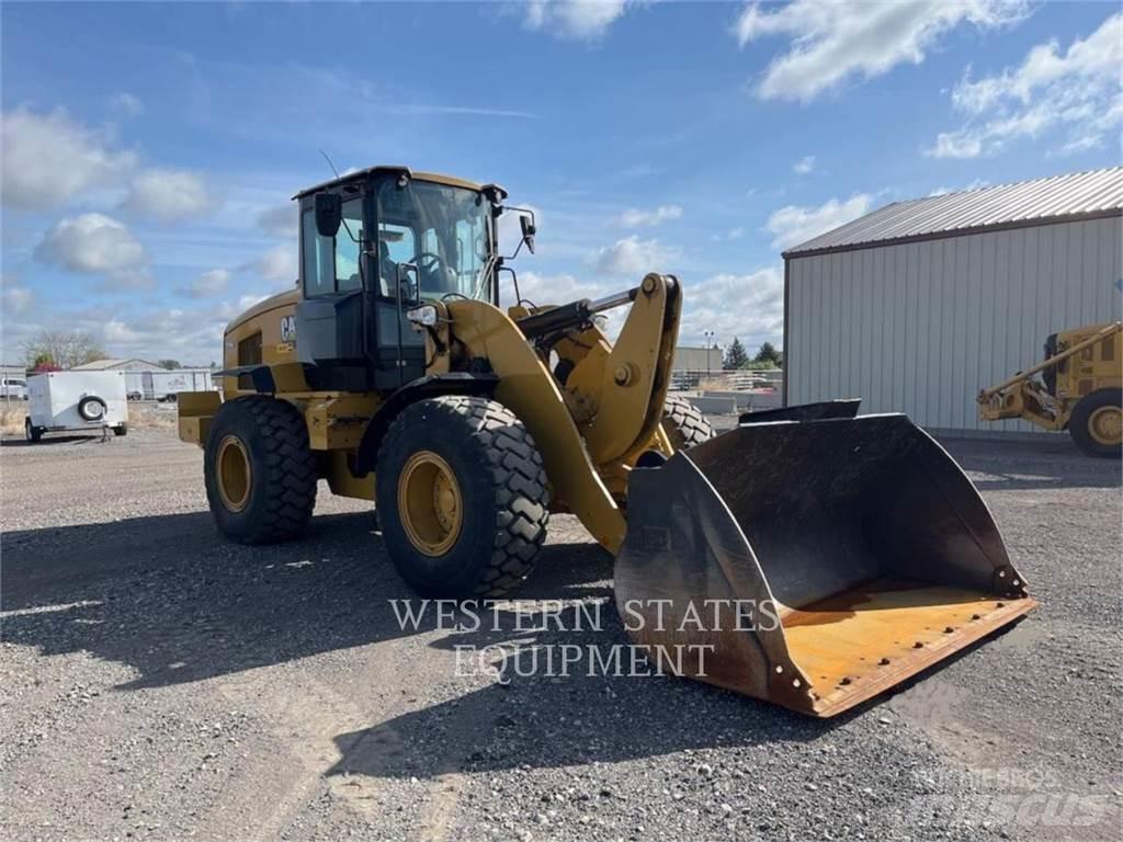 CAT 938M Iekrāvēji uz riteņiem