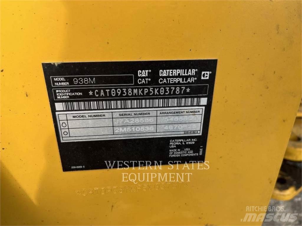 CAT 938M Iekrāvēji uz riteņiem
