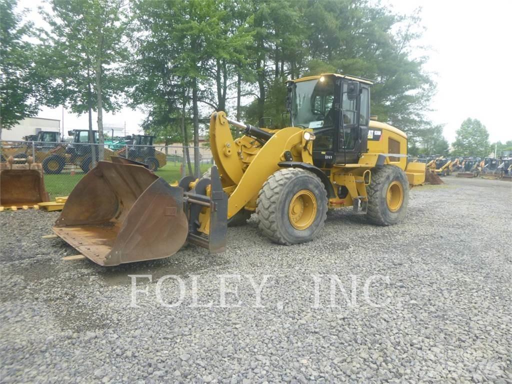 CAT 938M Iekrāvēji uz riteņiem