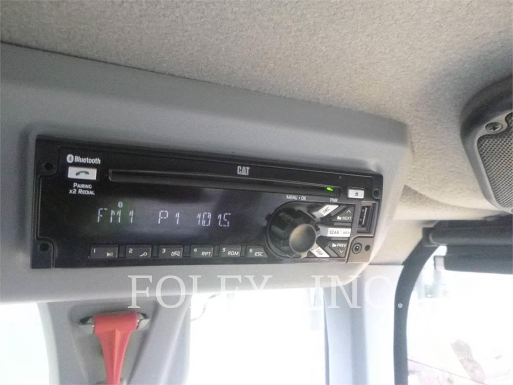 CAT 938M Iekrāvēji uz riteņiem