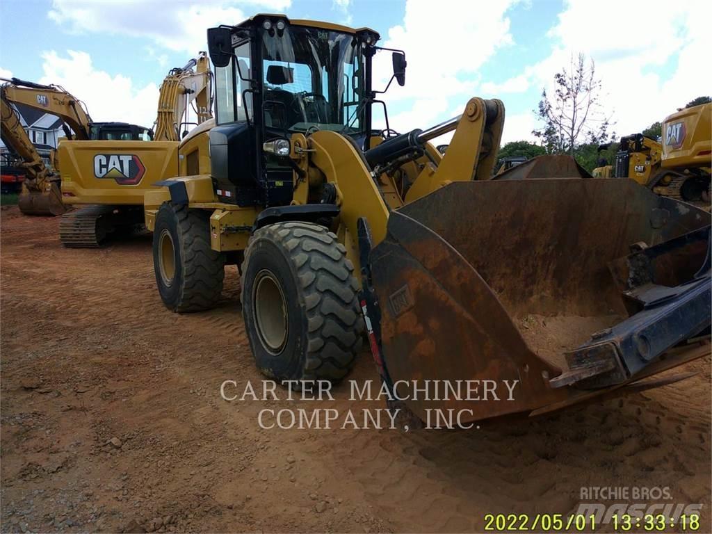 CAT 938M Iekrāvēji uz riteņiem