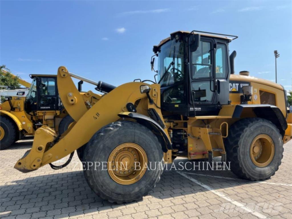 CAT 938M Iekrāvēji uz riteņiem