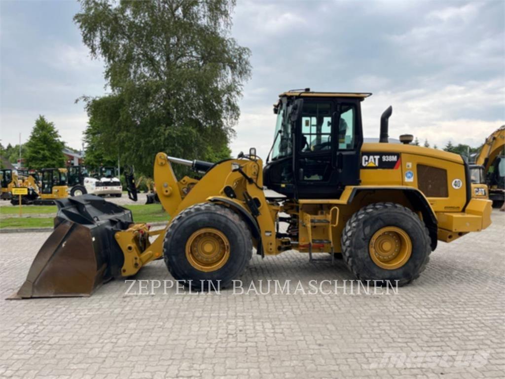 CAT 938M Iekrāvēji uz riteņiem