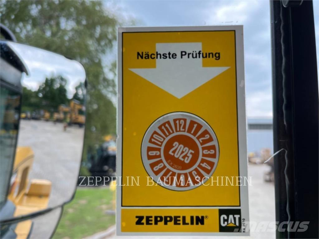 CAT 938M Iekrāvēji uz riteņiem
