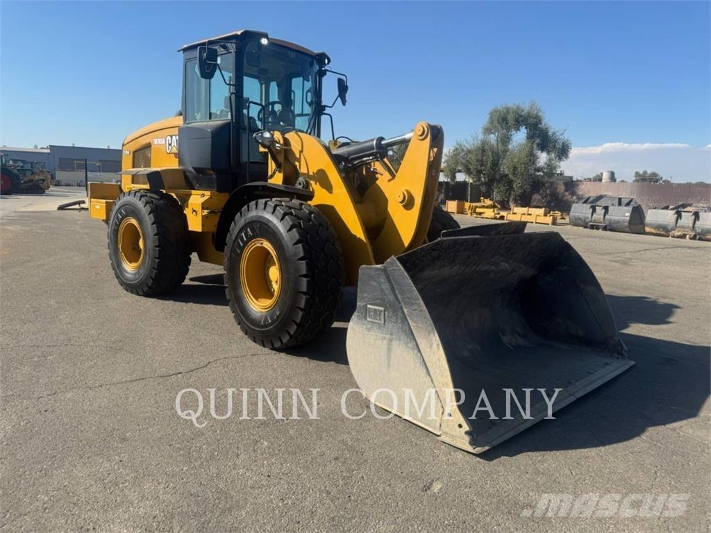 CAT 938M Iekrāvēji uz riteņiem