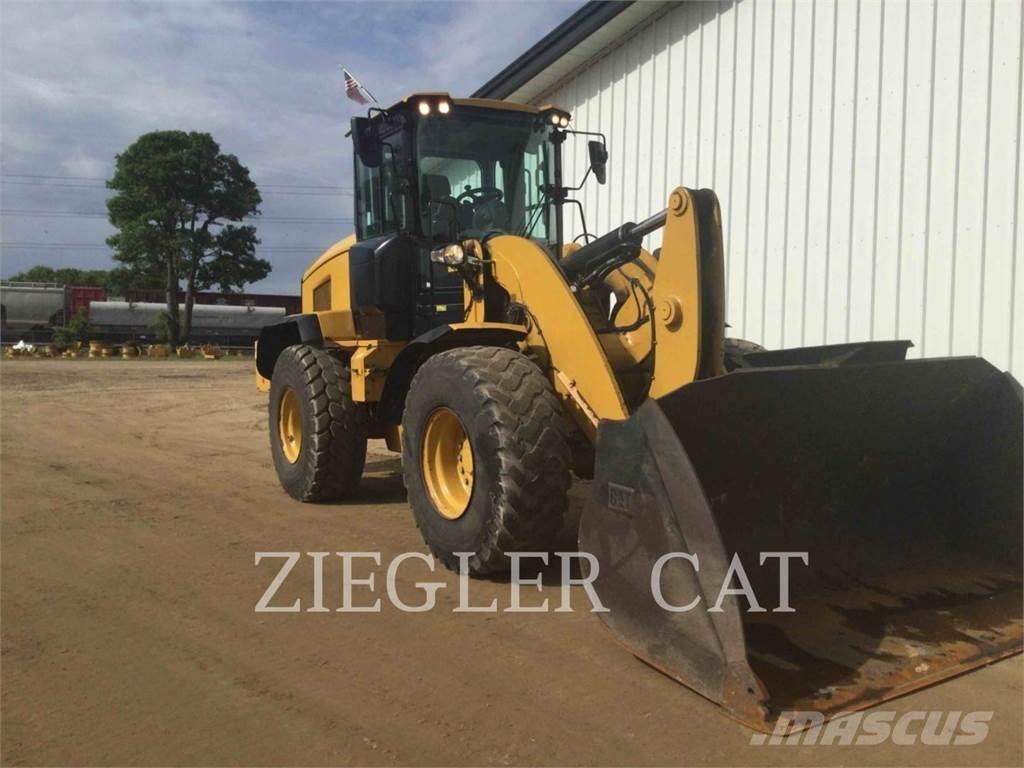 CAT 938M Iekrāvēji uz riteņiem