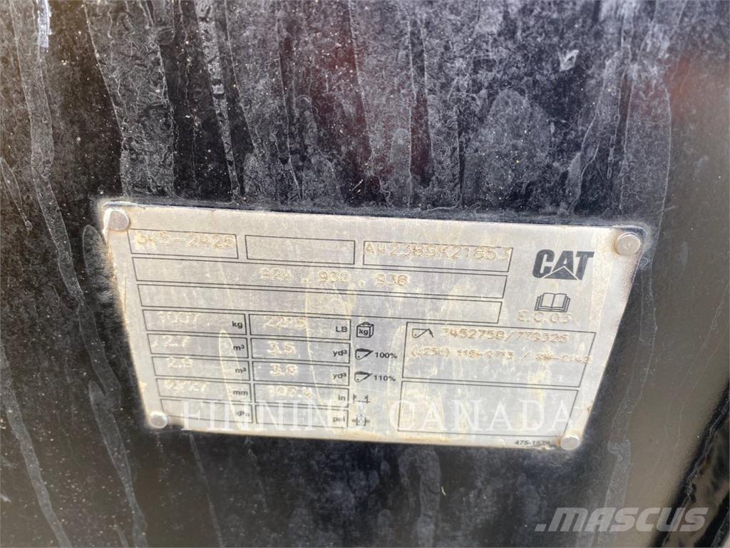 CAT 938M Iekrāvēji uz riteņiem