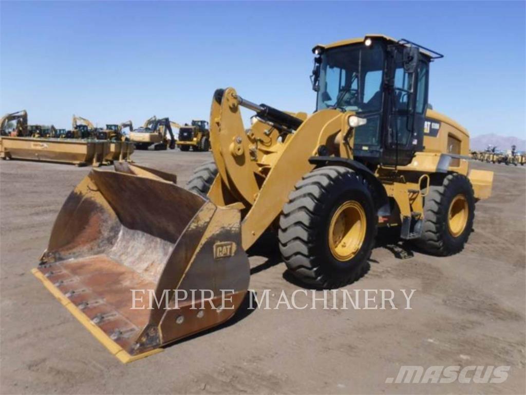 CAT 938M Iekrāvēji uz riteņiem