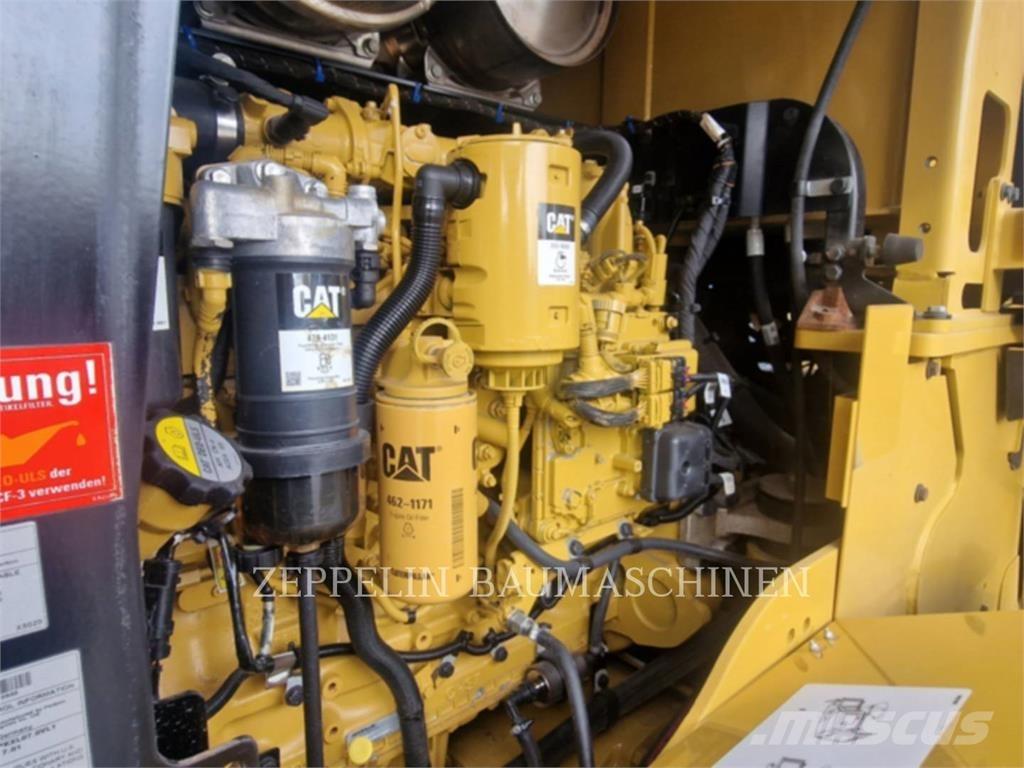 CAT 938M Iekrāvēji uz riteņiem