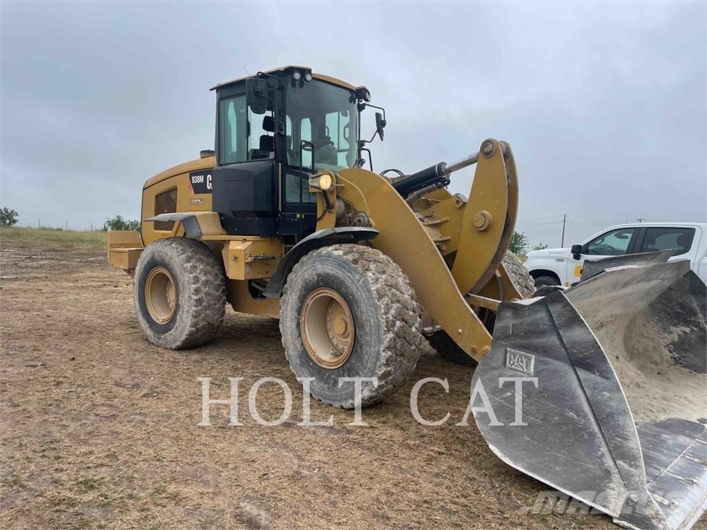CAT 938M Iekrāvēji uz riteņiem