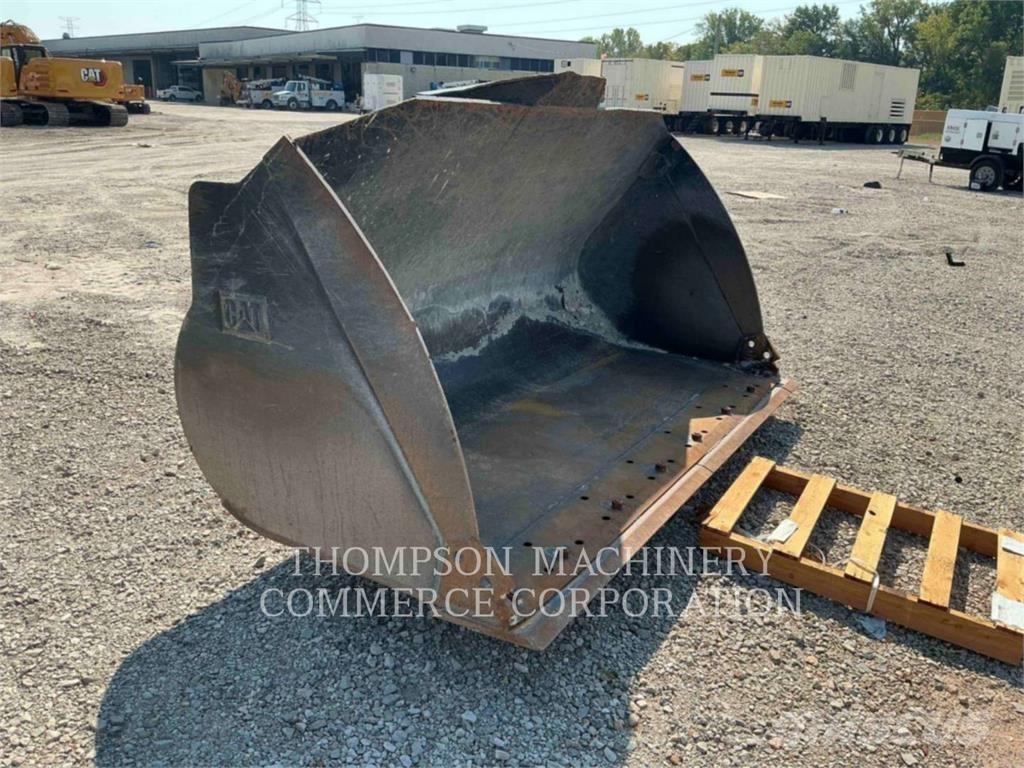 CAT 938M Iekrāvēji uz riteņiem