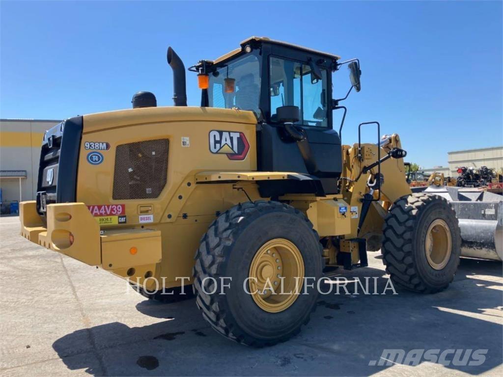 CAT 938M Iekrāvēji uz riteņiem