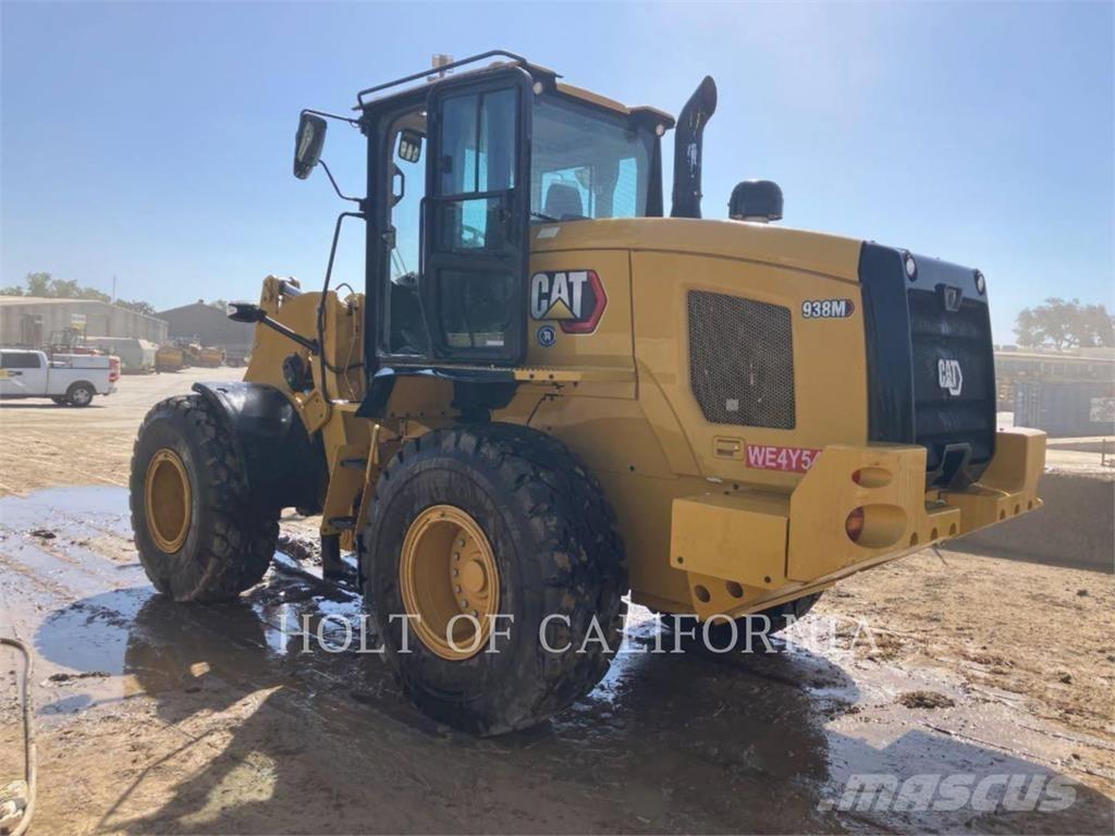 CAT 938M Iekrāvēji uz riteņiem