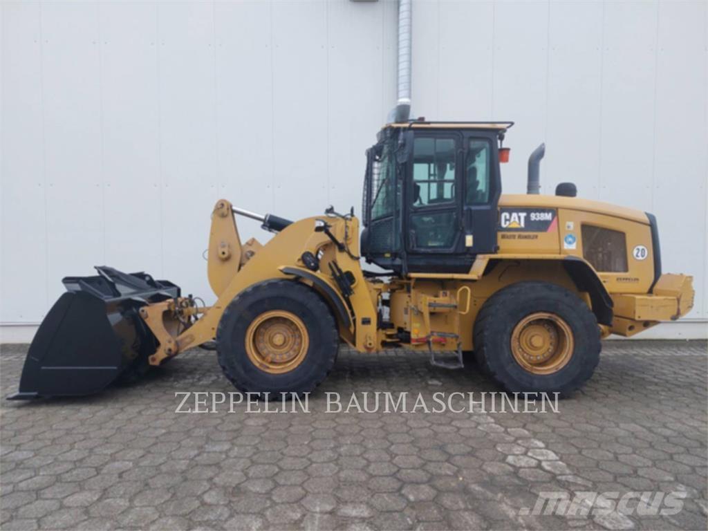 CAT 938M Iekrāvēji uz riteņiem