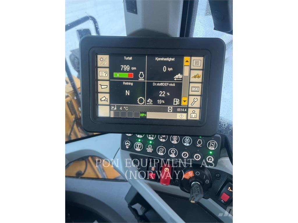 CAT 938M Iekrāvēji uz riteņiem