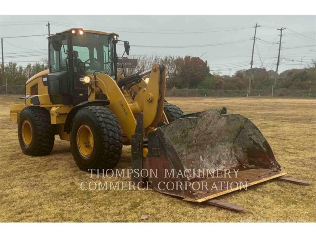 CAT 938M Iekrāvēji uz riteņiem