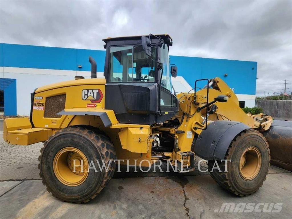 CAT 938M Iekrāvēji uz riteņiem