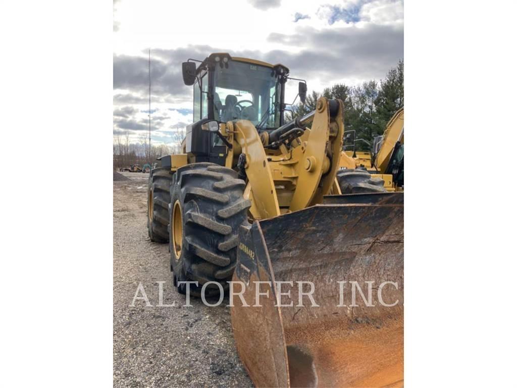 CAT 938M Iekrāvēji uz riteņiem