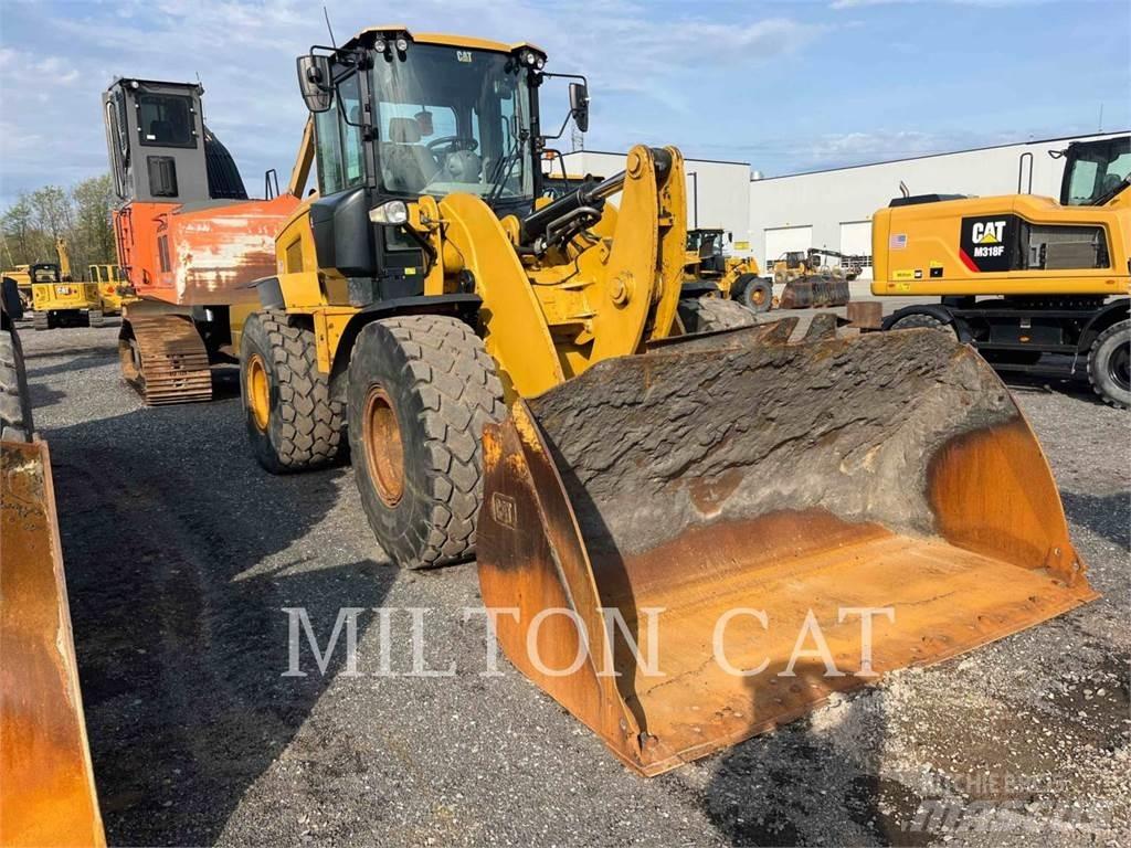 CAT 938M 2V Iekrāvēji uz riteņiem