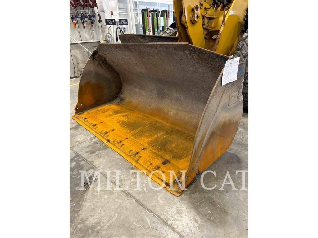 CAT 938M 3V Iekrāvēji uz riteņiem