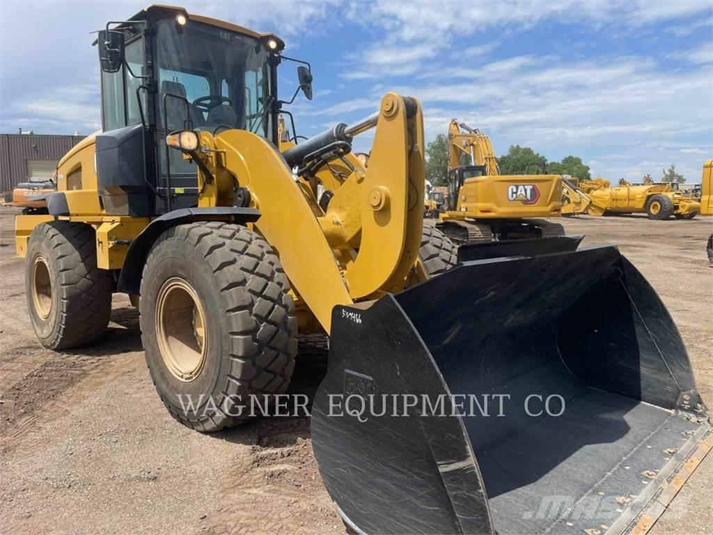 CAT 938M FC Iekrāvēji uz riteņiem