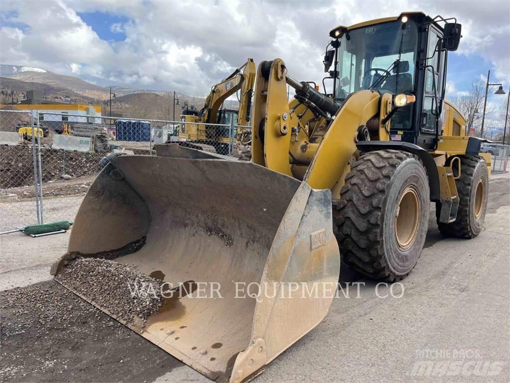 CAT 938M FC Iekrāvēji uz riteņiem