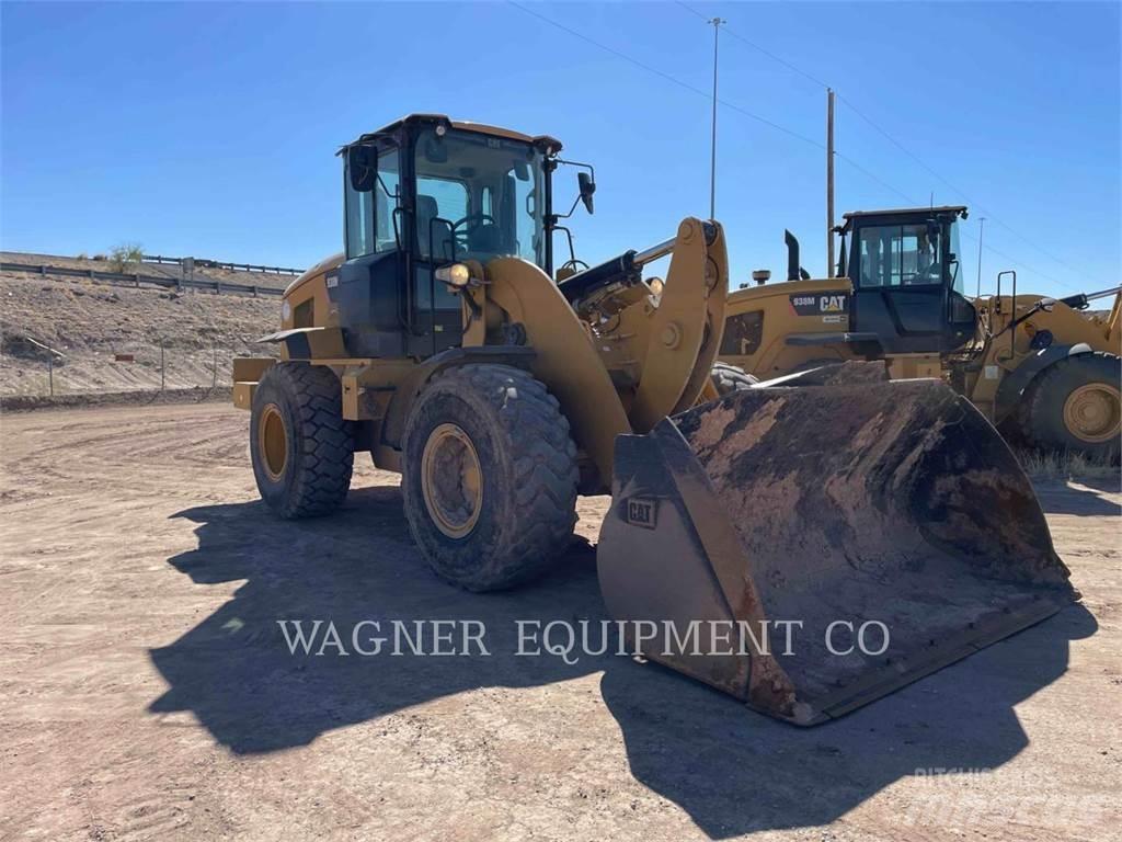 CAT 938M FC Iekrāvēji uz riteņiem