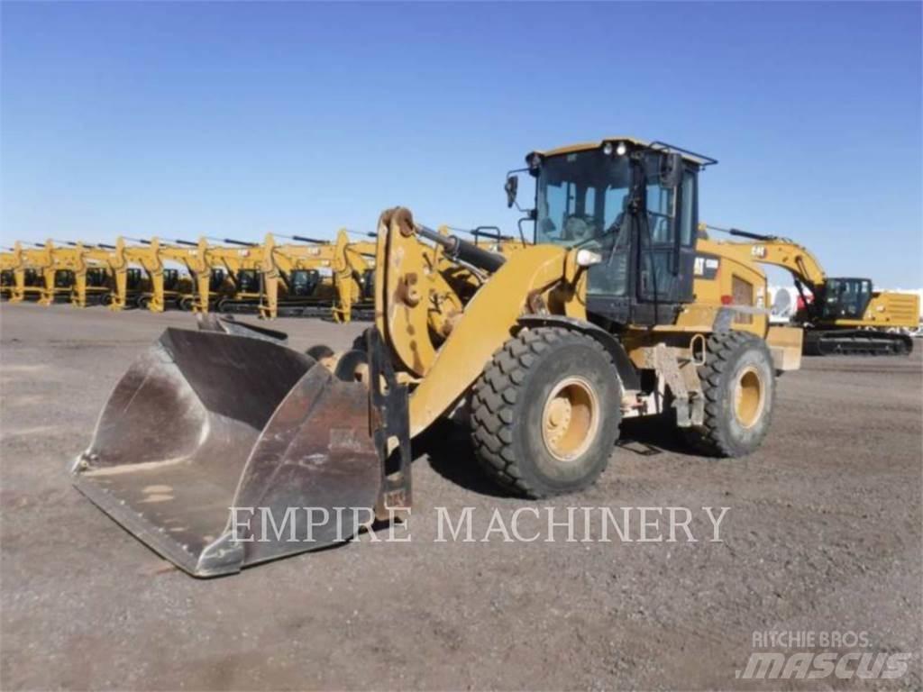 CAT 938M FC Iekrāvēji uz riteņiem