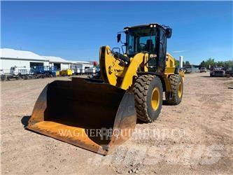 CAT 938M FC Iekrāvēji uz riteņiem