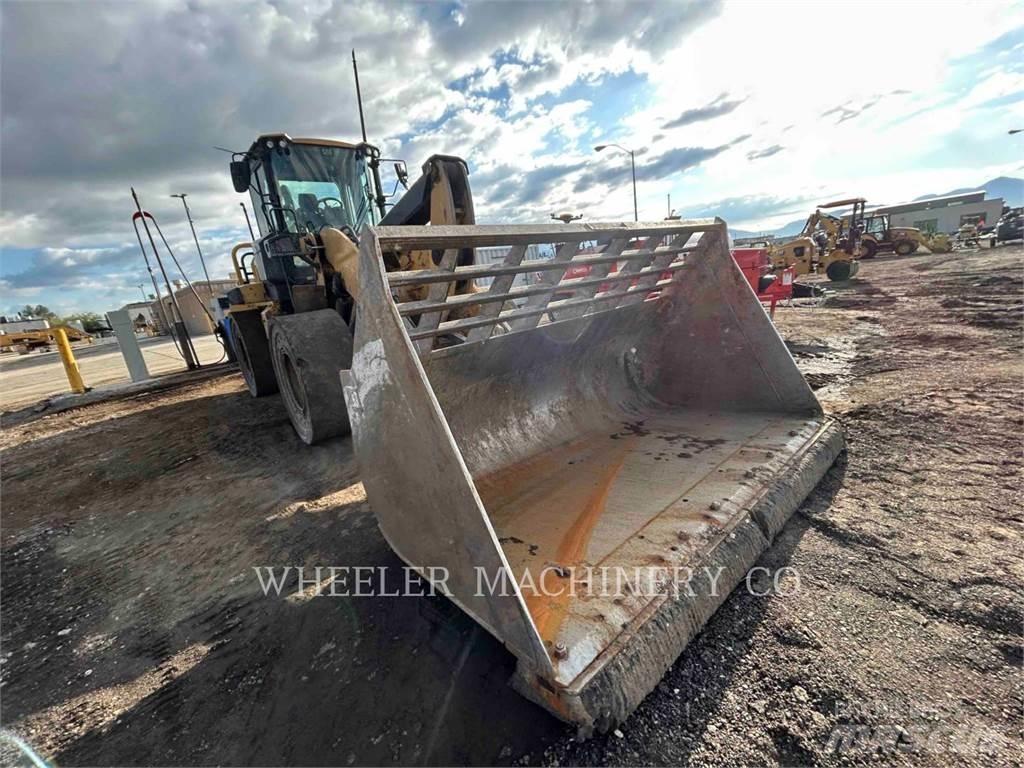 CAT 938M HL WS Iekrāvēji uz riteņiem