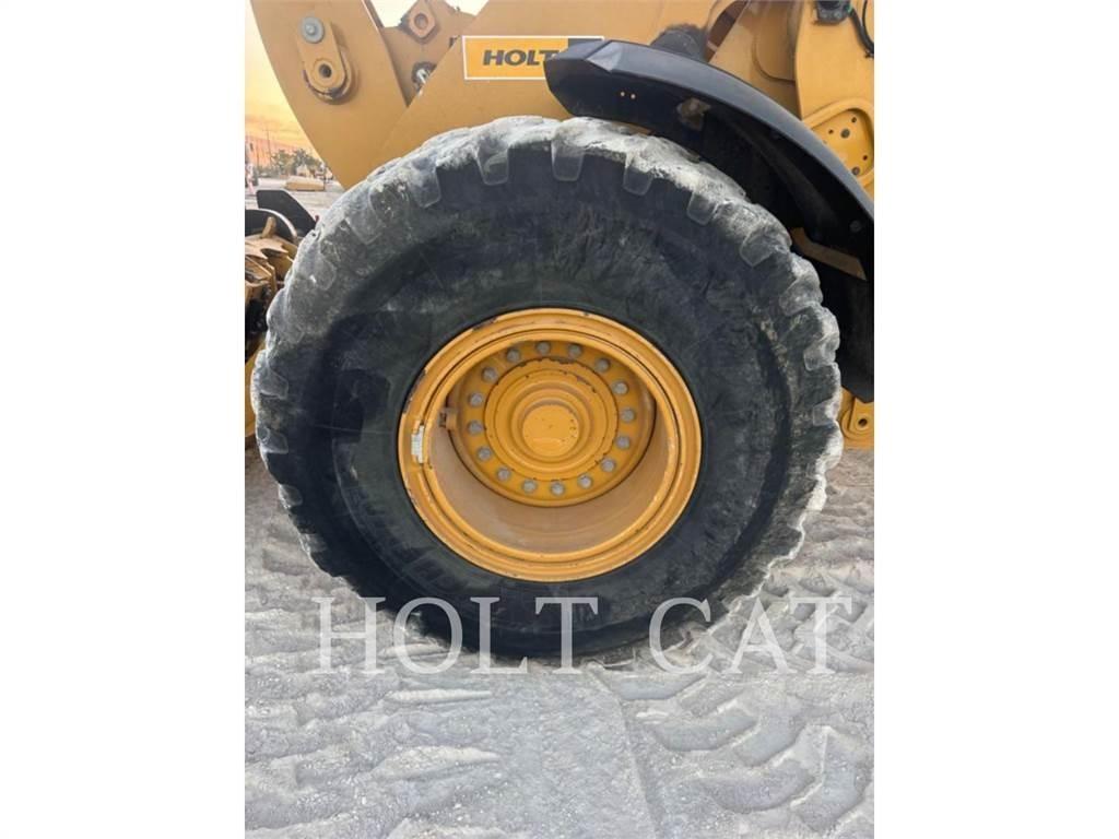 CAT 938M QC Iekrāvēji uz riteņiem