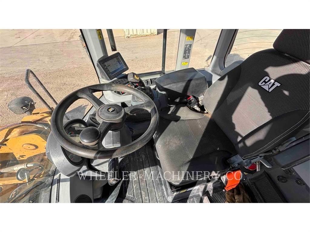 CAT 938M QC Iekrāvēji uz riteņiem