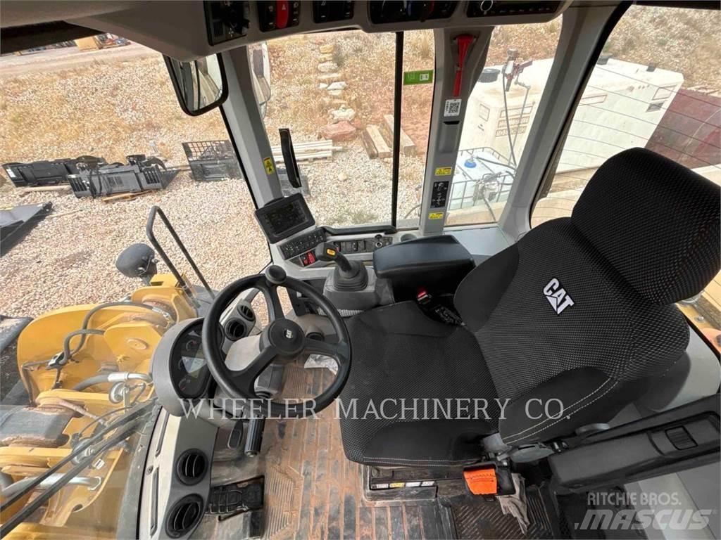 CAT 938M QC Iekrāvēji uz riteņiem
