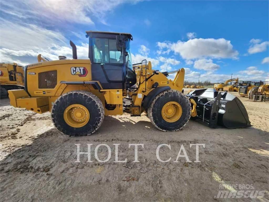 CAT 938M QC Iekrāvēji uz riteņiem