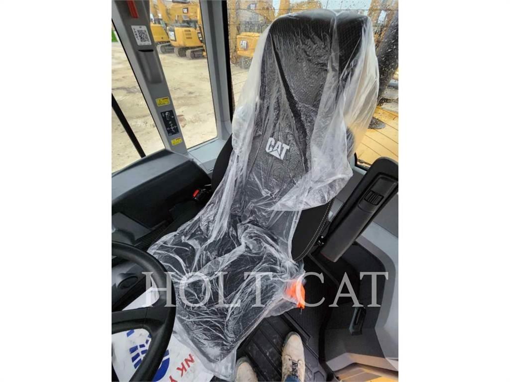 CAT 938M QC Iekrāvēji uz riteņiem
