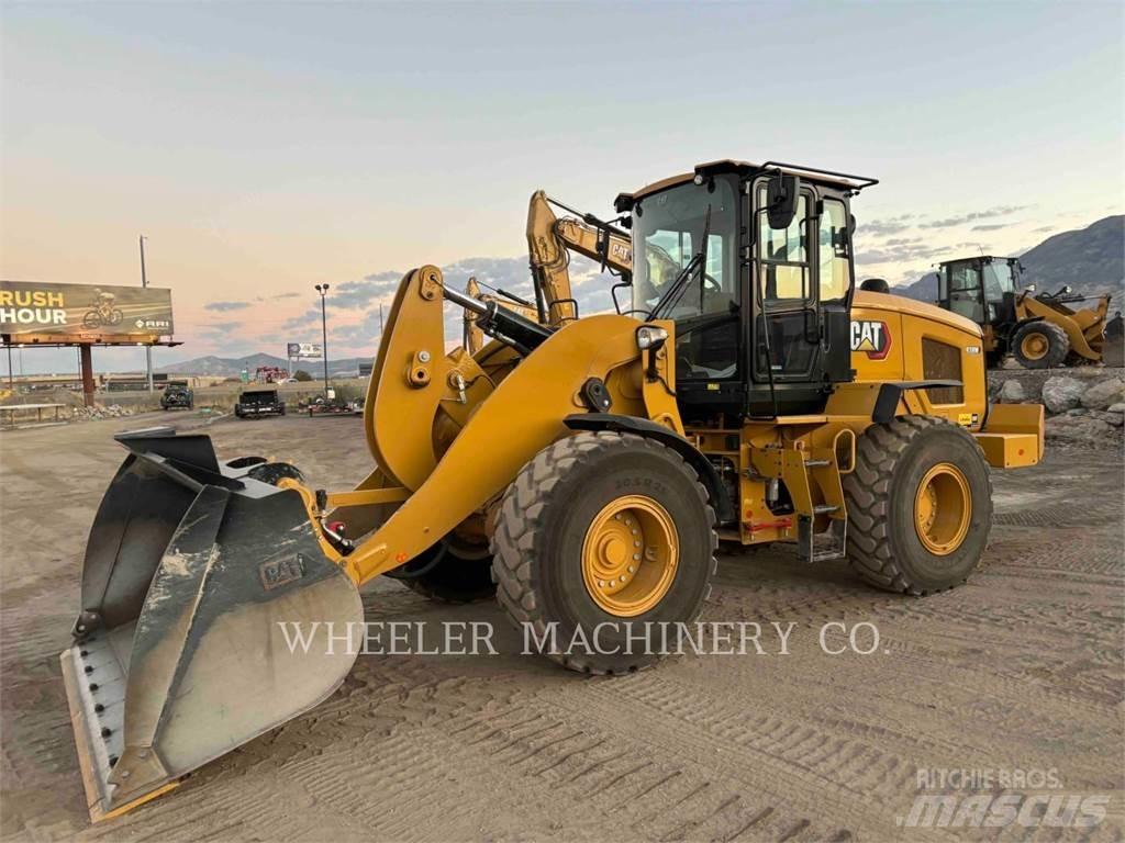 CAT 938M QC 3V Iekrāvēji uz riteņiem