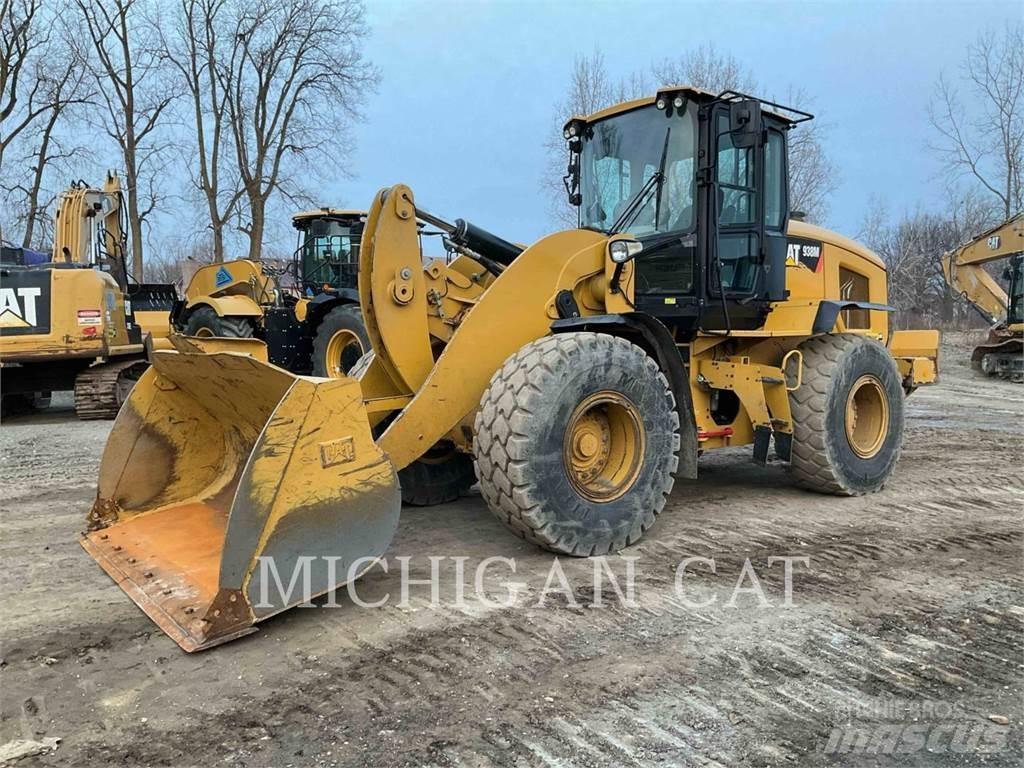 CAT 938M R+ Iekrāvēji uz riteņiem
