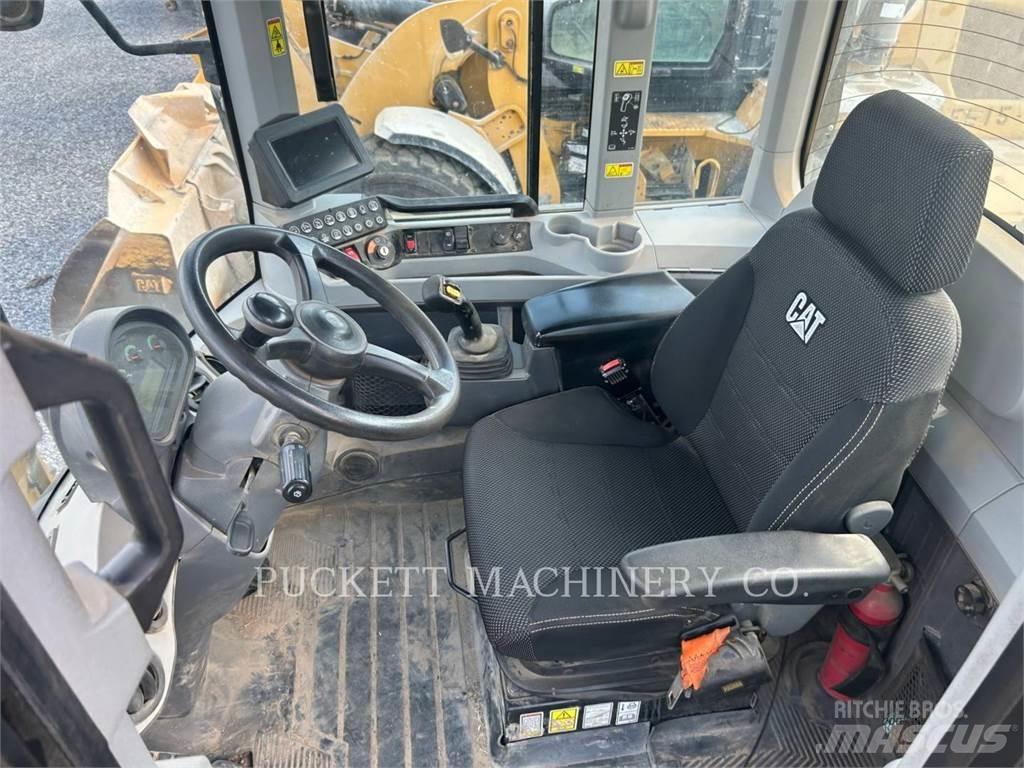 CAT 938M3V28QC Iekrāvēji uz riteņiem