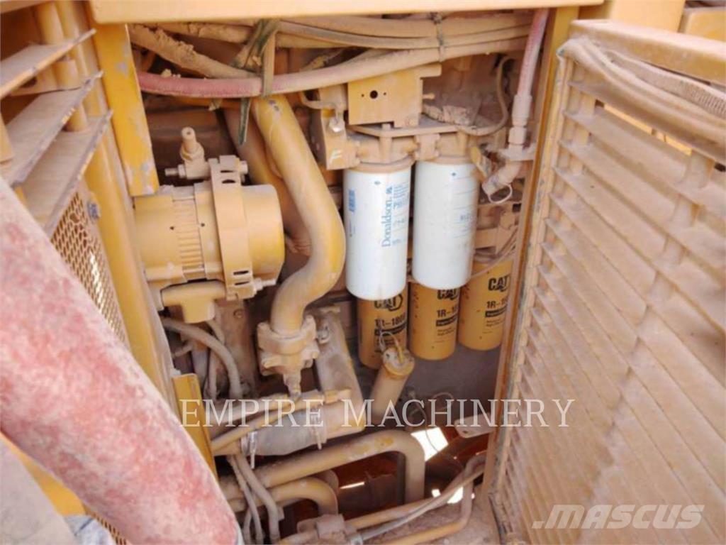 CAT 944F Iekrāvēji uz riteņiem