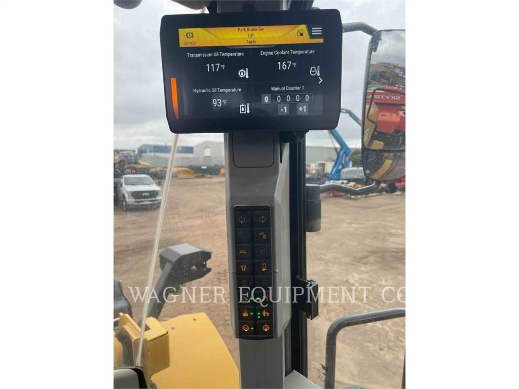 CAT 950 Iekrāvēji uz riteņiem