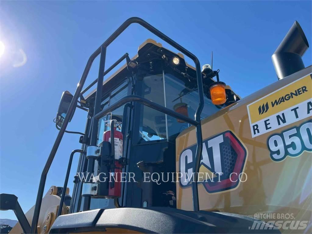 CAT 950 Iekrāvēji uz riteņiem