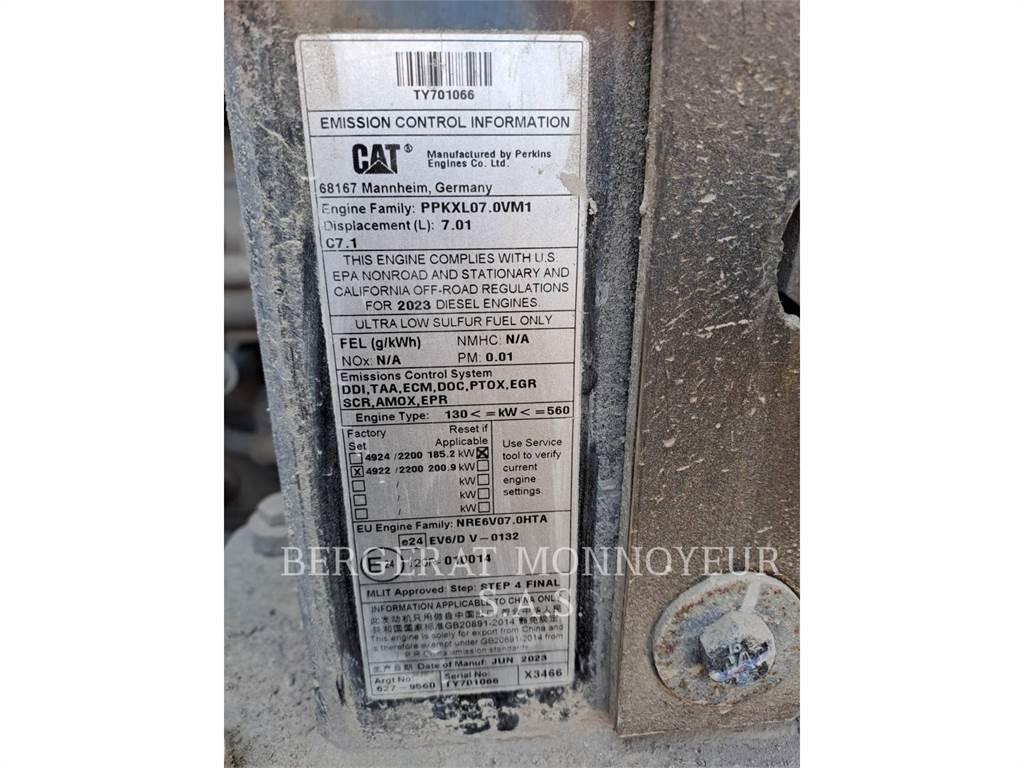 CAT 950 Iekrāvēji uz riteņiem