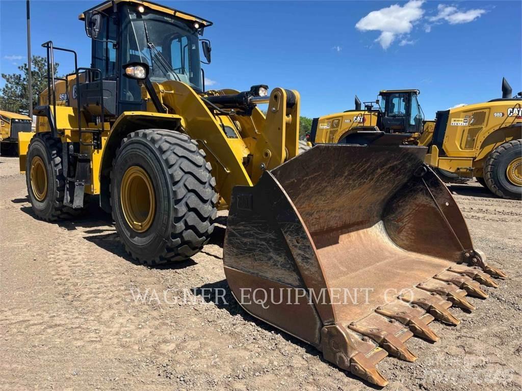 CAT 950 Iekrāvēji uz riteņiem